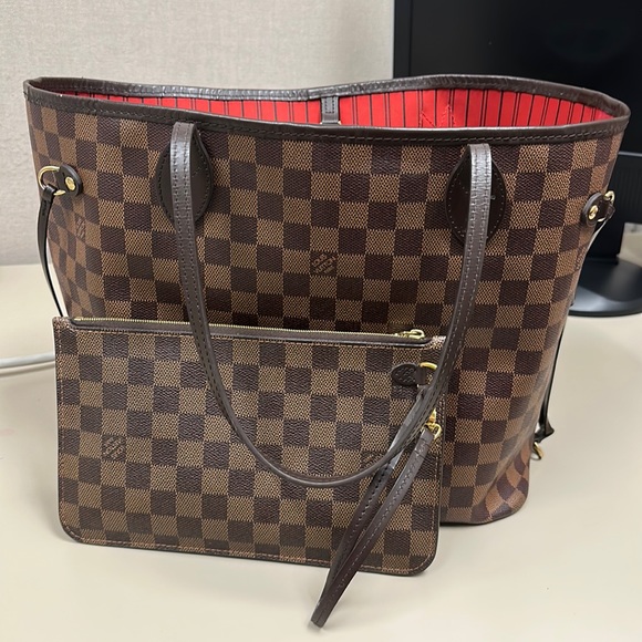 LV Never full MM - Picture 1 of 4